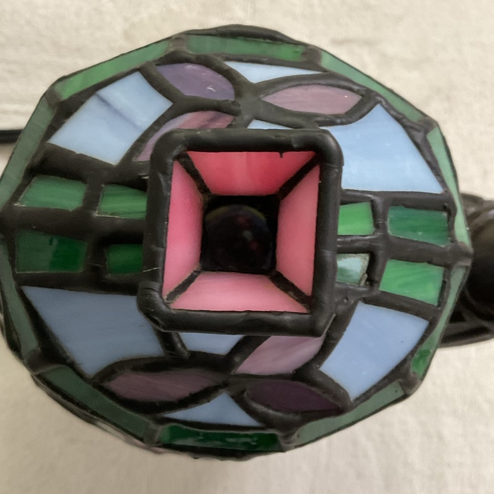 Tiffany Style Cheyenne Stained Glass Lighted Teapot Accent Table Lamp - Picture 12 of 16